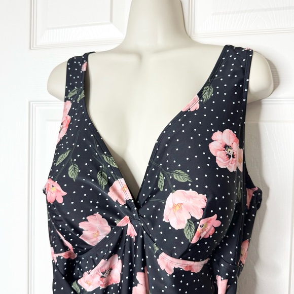 Torrid Floral & Polka Dot Tie Front Waist Wireless One Piece Swimsuit Size 3X - Picture 10 of 16